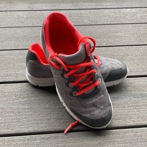 Foot joy size 3 golf shoes